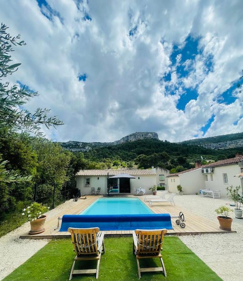 Studio De Charme Avec Piscine Fontaine-de-Vaucluse Exterior foto